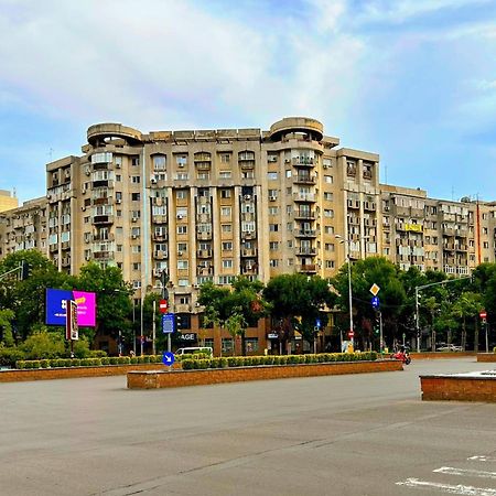 Apartment Palace Of Parliament Bukarest Exteriör bild